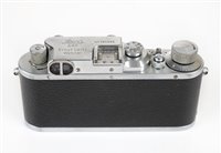 Lot 381 - Leica IIIb rangefinder (1938) with Elmar 50mm f/3.5 lens.