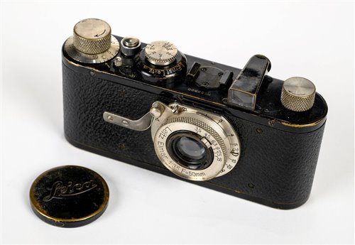 Lot 372 - Leica I camera (1930) with fixed Elmar 50mm f/3.5 lens.