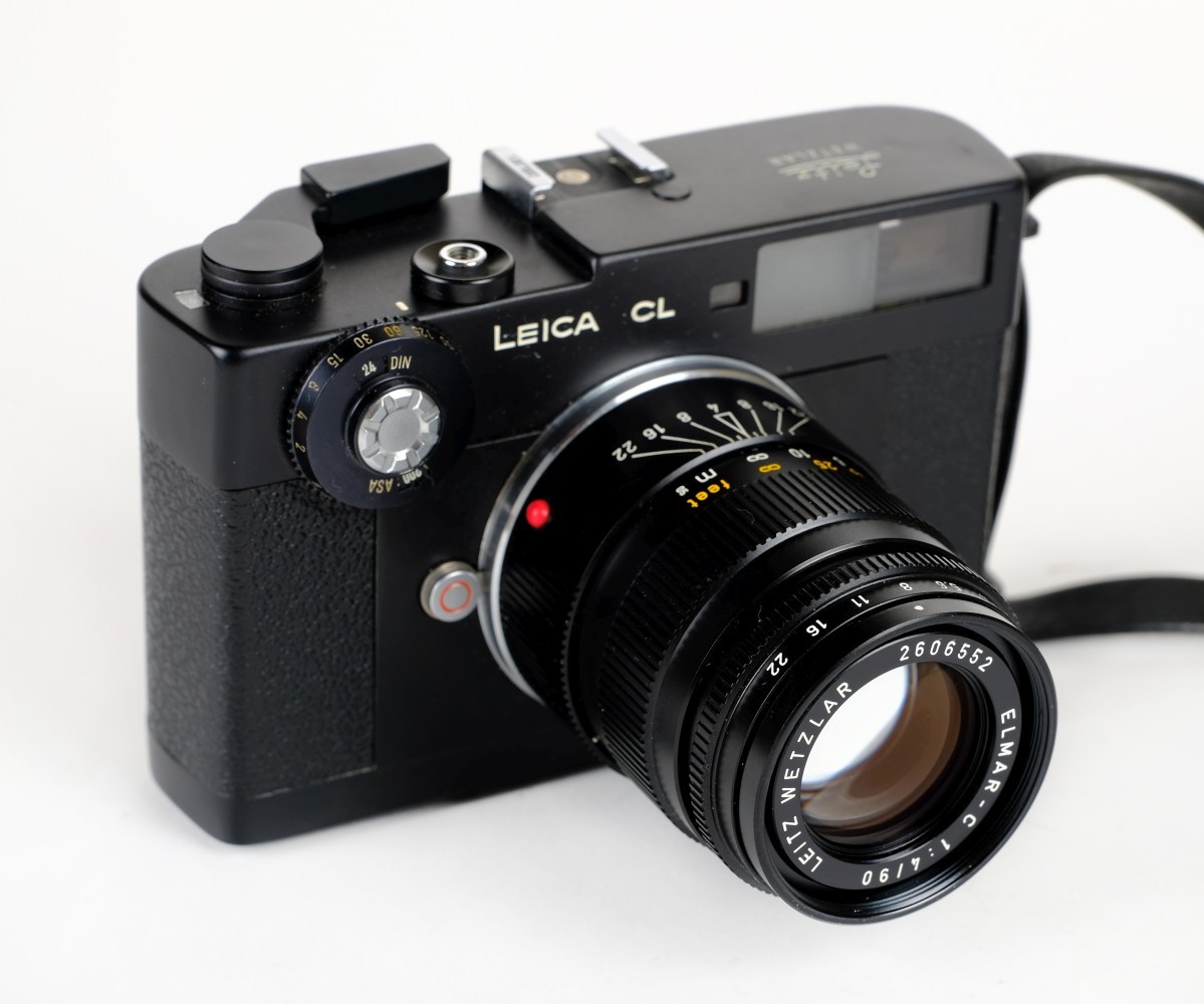 Lot 367 - Leica CL with Summicron-C 40mm and Elmar-C