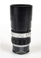 Lot 412 - Leica Telyt 200mm f/4 telephoto lens (M39).