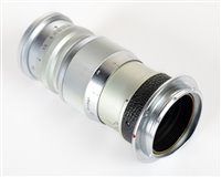 Lot 356 - Leica (Leitz) Elmar 90mm f/4 chrome lens for M-series.