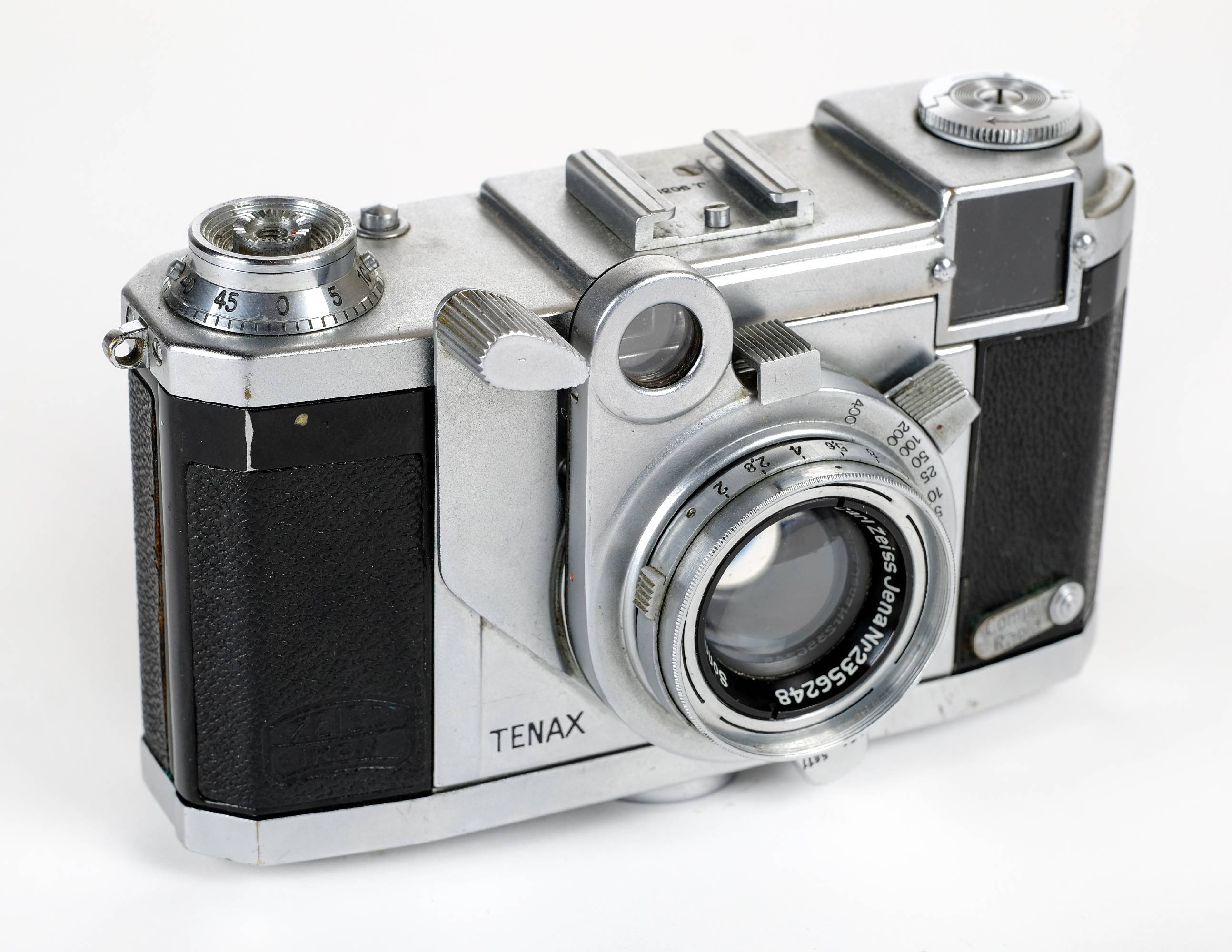 Lot 447 - Zeiss Tenax rangefinder with Sonnar 40mm f/2