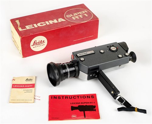 Lot 424 - Leitz cine camera.