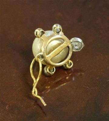 Lot 17 - Pendant. A gold pendant