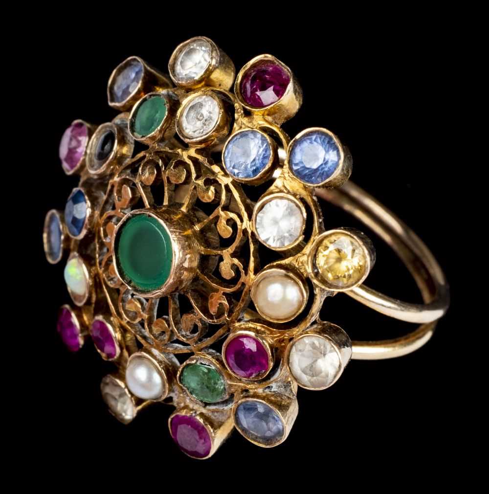 Lot 20 - Ring. A multi gem ring, probably Indian