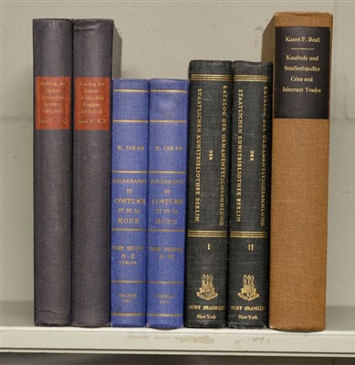 Lot 394 - Nienholdt (Eva, and Wagner-Neumann, Gretel, editors). Katalog der Lipperheideschen Kostumbibliothek
