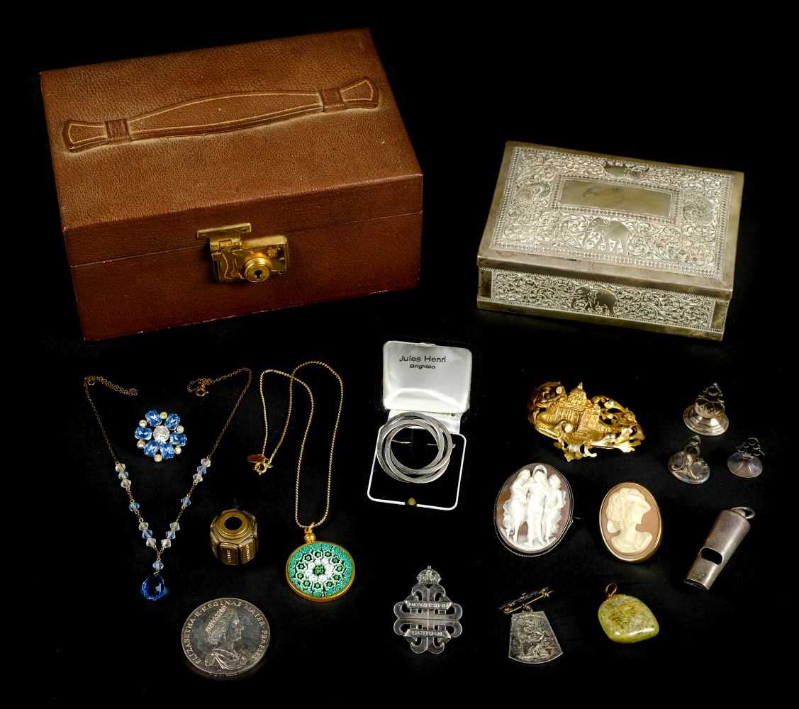 Lot 31 - Wax Seals. A mixed collection of items