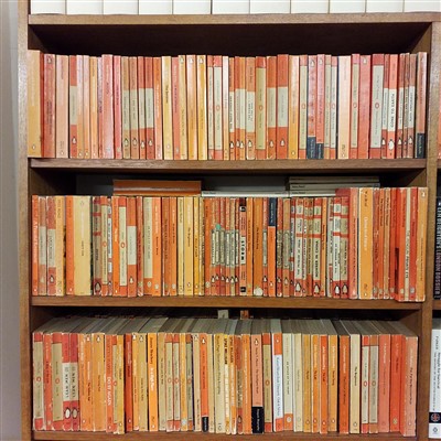 Lot 463 - Paperbacks. A large collection of approximately 1200 paperbacks