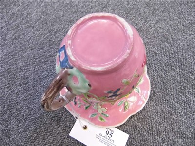 Lot 95 - Chinese Spittoon. 18th century Chinese export porcelain Famille Rose spittoon, probably Yongzheng