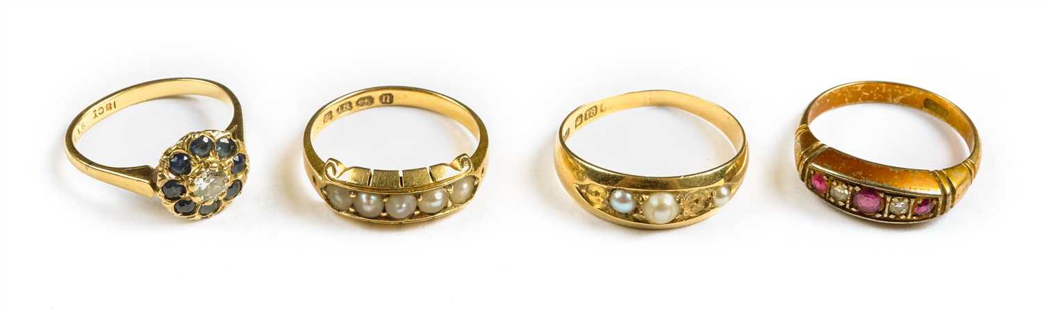 Lot 27 - Rings. Mixed 18ct gold rings