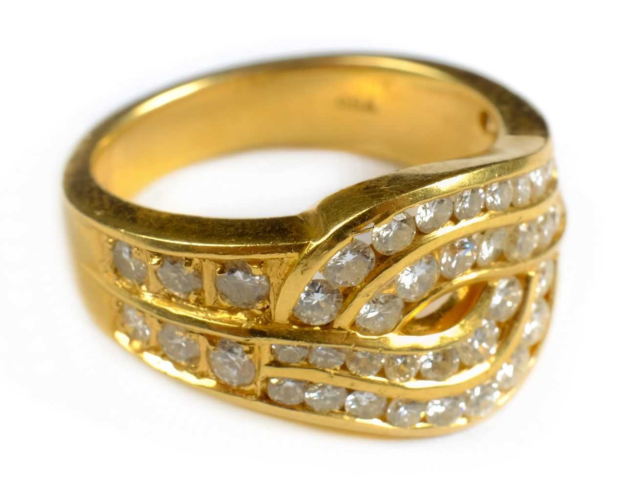 Lot 22 - Ring. An 18ct gold ring