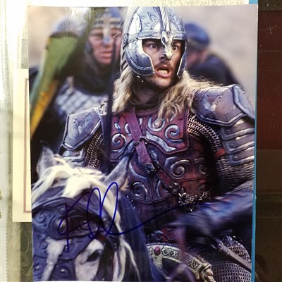 Lot 249 - Lord of the Rings. A group of 12 Lord of the Rings film trilogy signed photographs of actors