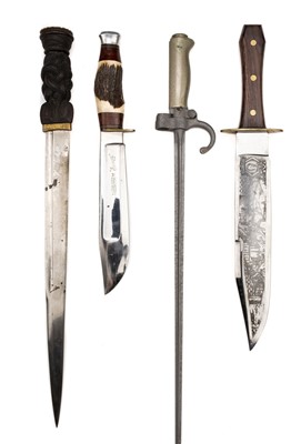 Lot 179 - Bowie knives. A collection of bowie knives