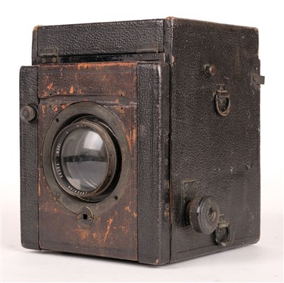 Lot 310 - Houghton 'Victo' half-plate camera, c.1900, and several other cameras