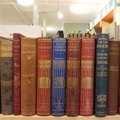 Lot 221 - Modern Literature. A large collection of miscellaneous literature