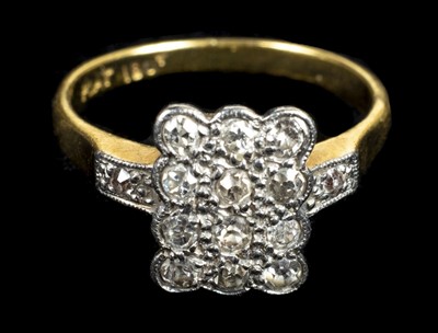 Lot 14 - Mixed jewellery. An 18ct gold diamond ring and other items