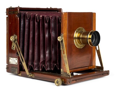 Lot 312 - J.T. Chapman "The British" Half Plate Mahogany Field Camera, circa 1900