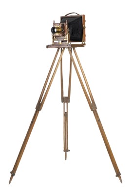 Lot 309 - Houghton "Triple Victo" half-plate field camera, circa 1900, with original folding tripod