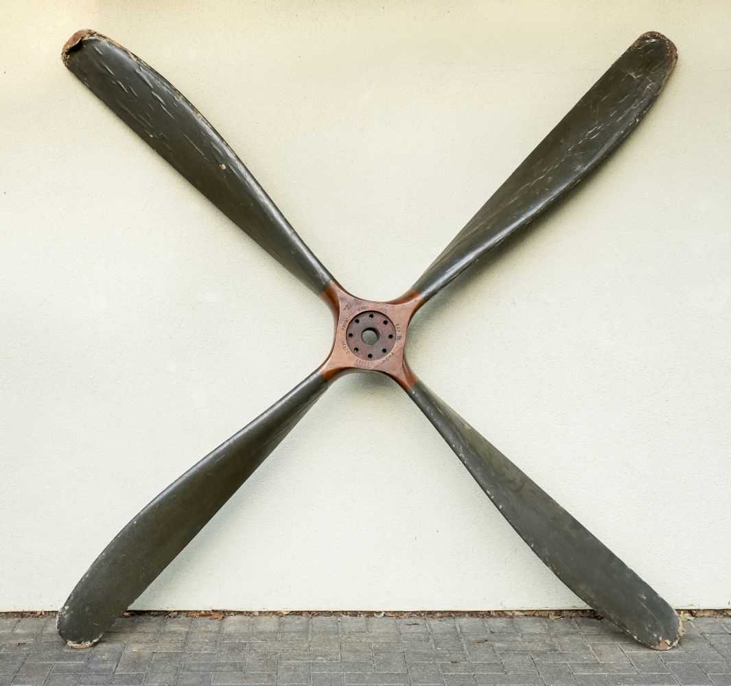 Lot 127 - Propeller. A rare WWI BE2c four blade propeller