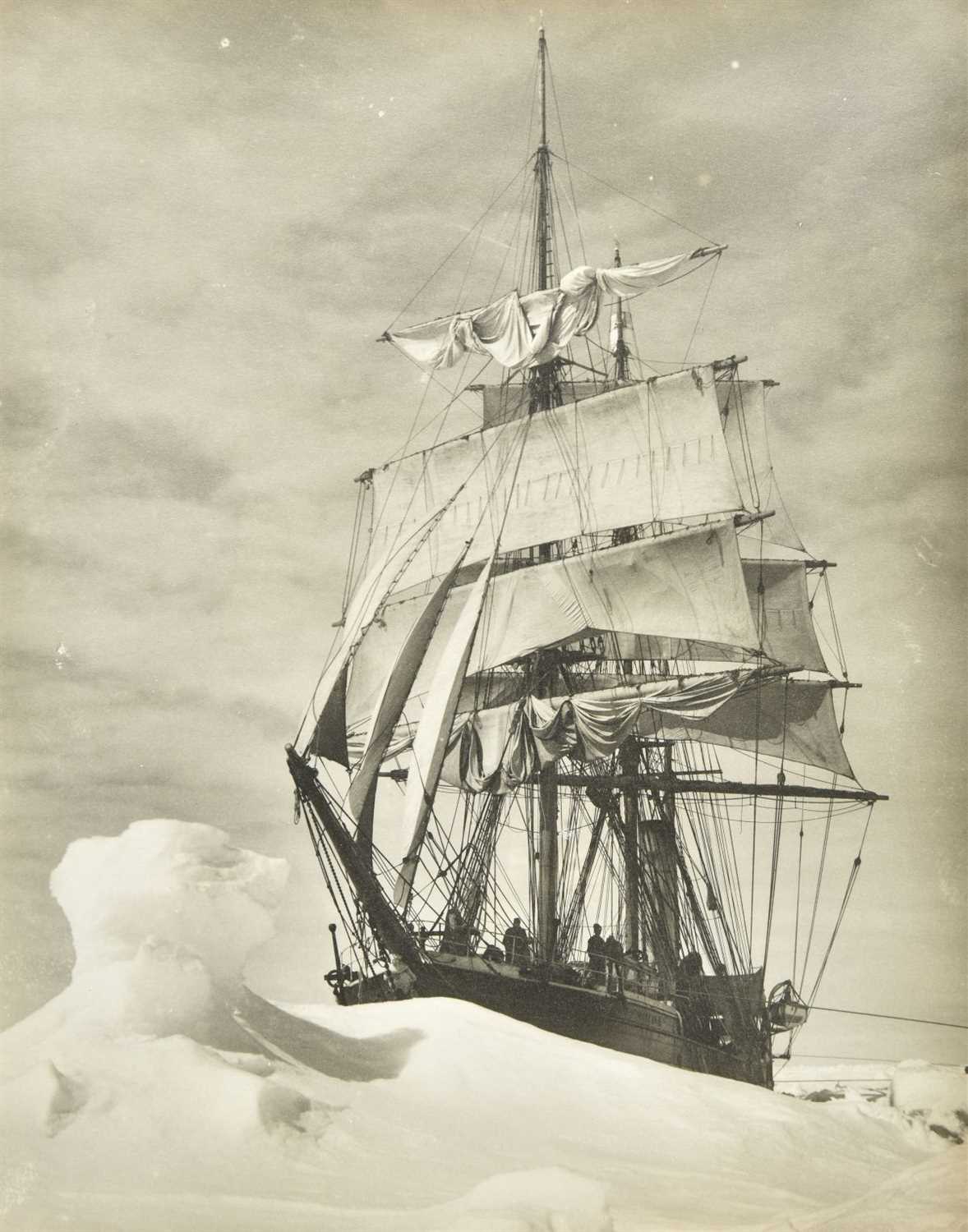 Lot 181 - Antarctica. Ponting (Herbert George). Nine photographs of the British Antarctic Expedition 1910-1913