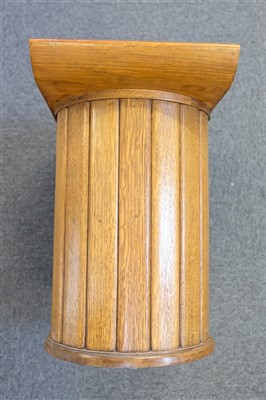 Lot 134 - Stool. An Art Deco dressing table stool