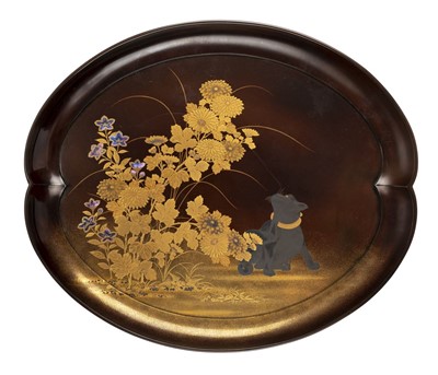 Lot 98 - Tray. A fine Japanese lacquer tray, Meiji period (1868-1912)