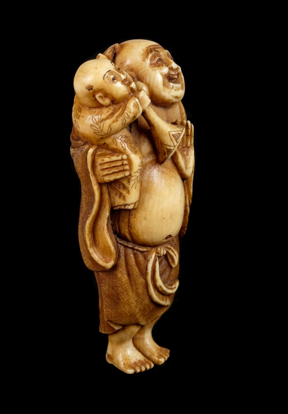 Lot 88 - Netsuke. A Fine Japanese Meiji Period Ivory