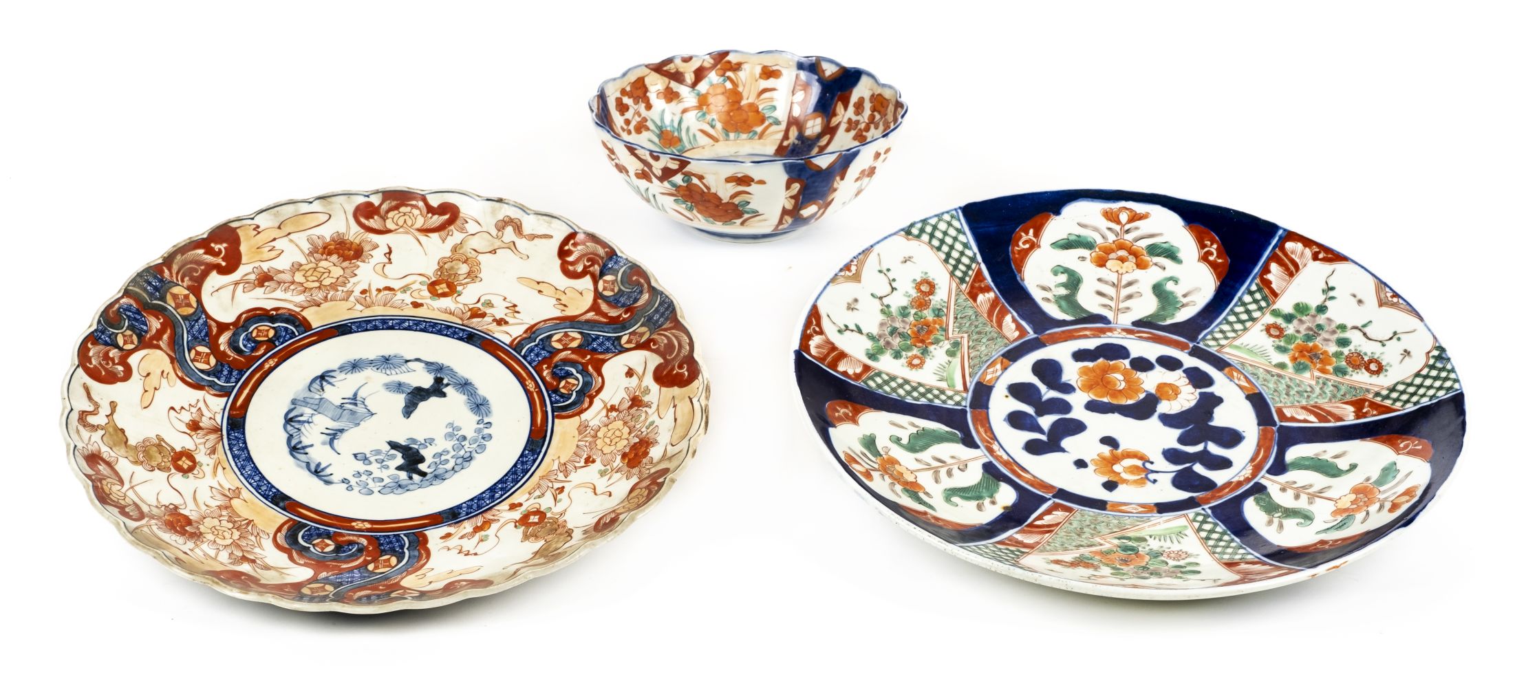 Lot 82 Imari. A large Japanese Imari porcelain