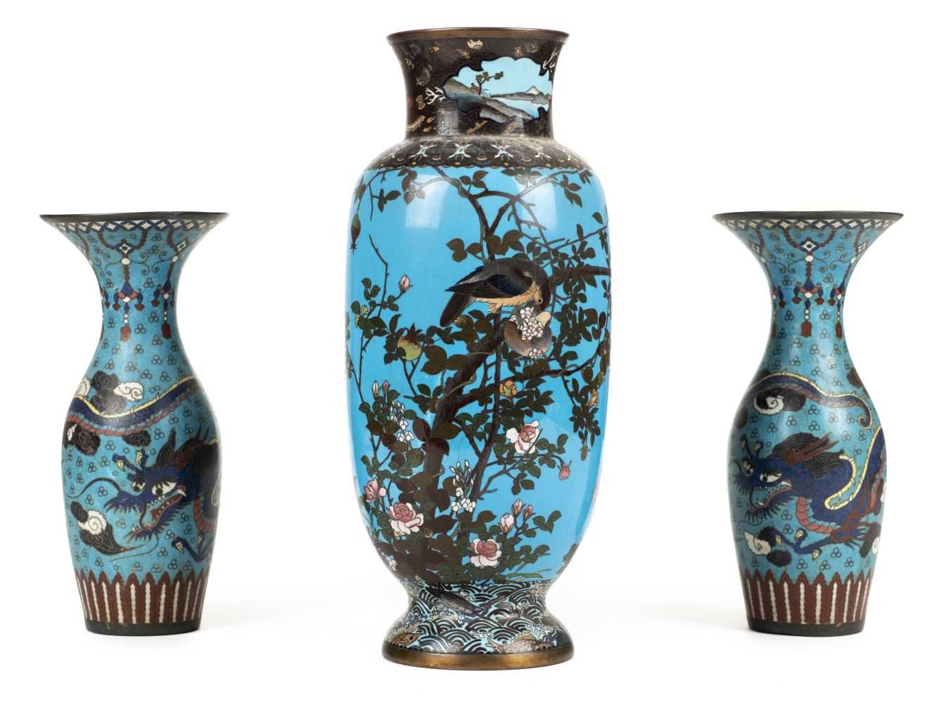 Lot 78 - Cloisonné. A large Japanese cloisonné enamel vase, Meiji period plus a pair of vases
