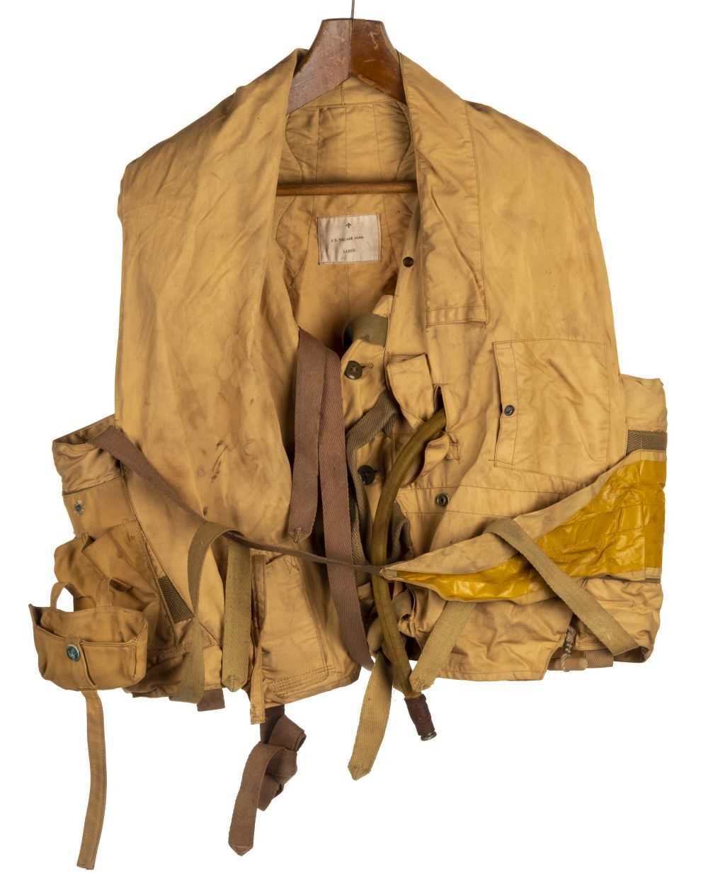 Lot 164 - WWII RAF ‘Mae West’ pilots’ inflatable life