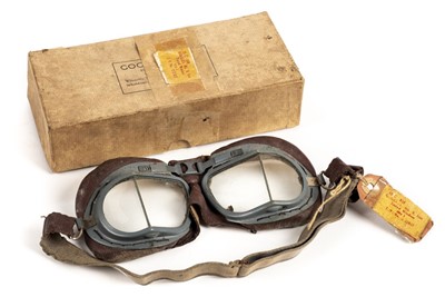Lot 123 - Post WWII RAF Flying Goggles. A pair of boxed old stock Mk 8 pattern goggles dated 1952