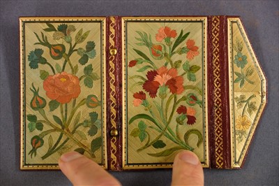 Lot 553 - Straw work. A pocket book, early 19th century