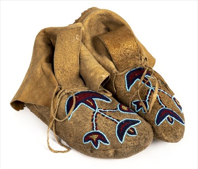 Lot 192 - Native American Indian. A pair of Woodland beadwork moccasins, 19th century