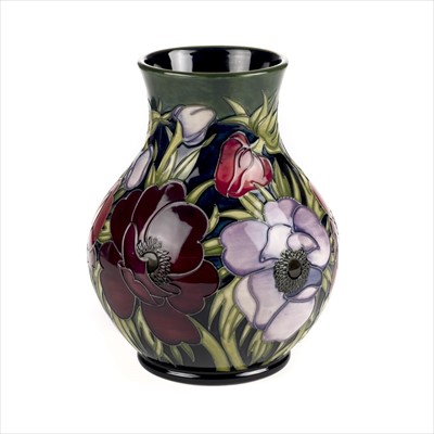 Lot 7 - Moorcroft. A Moorcroft pottery 'Anenome' pattern vase