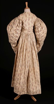 Lot 166 - Dress. A printed cotton day dress, 1830s