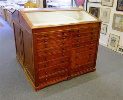 Lot 132 - Museum display cabinet