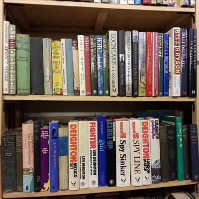 Lot 418 - Modern Fiction. A large collection of modern fiction