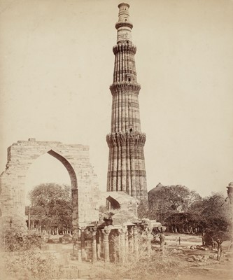 Lot 366 - India. An assorted collection of over 200 photographs and snapshots, mostly of India