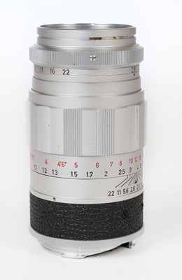 Lot 105 - Leica Elmarit-M 90mm f/2.8 chrome lens from 1960