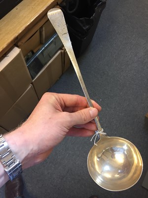Lot 230 - Soup ladle. An 18th century American silver soup ladle