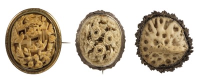 Lot 183 - Chinese brooch, 19th century relief carved ivory brooch