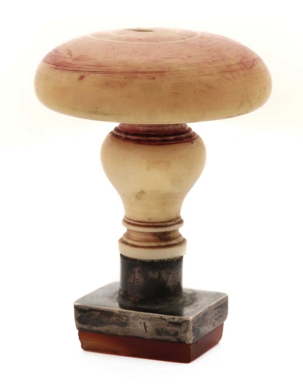 Lot 107 - Desk seal. Indian desk seal c.1820