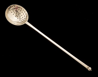 Lot 228 - Sifter spoon. A silver sifter spoon, London 1951