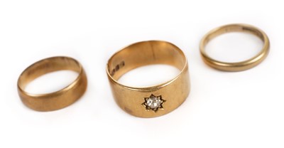 Lot 200 - Gold rings. 22ct, 18ct and 9ct gold rings
