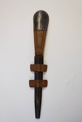 Lot 218 - Fighting Knife. A WWII period 3rd pattern commando knife