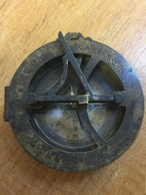 Lot 76 - An 18th century pocket combination compass sundial