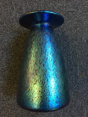 Lot 299 - Glassware. Coloured Loetz style glass vases