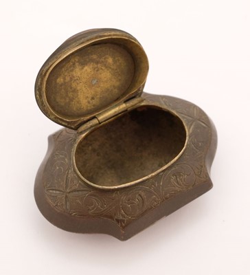 Lot 157 - Snuff boxes. A collection of 18th century snuff boxes