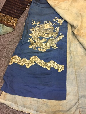 Lot 263 - Chinese Dragon Robe. A 19th century brocade silk Dragon Robe