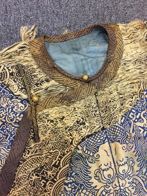 Lot 263 - Chinese Dragon Robe. A 19th century brocade silk Dragon Robe